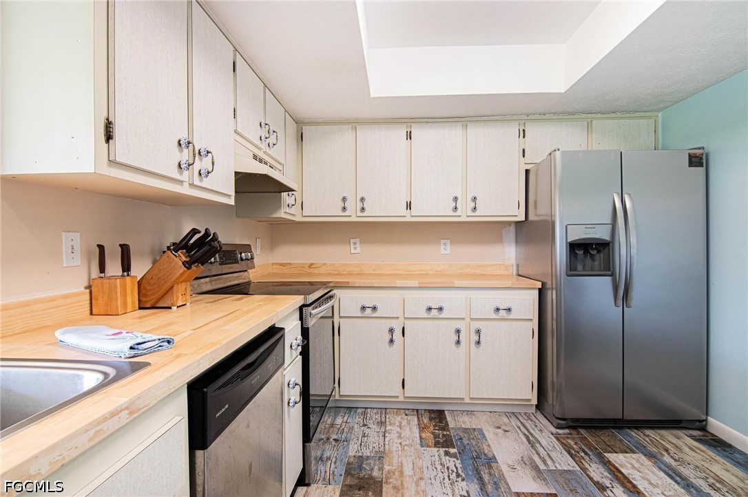 3 Bed SingleFamilyResidence for Sale in Cape Coral, photo 6