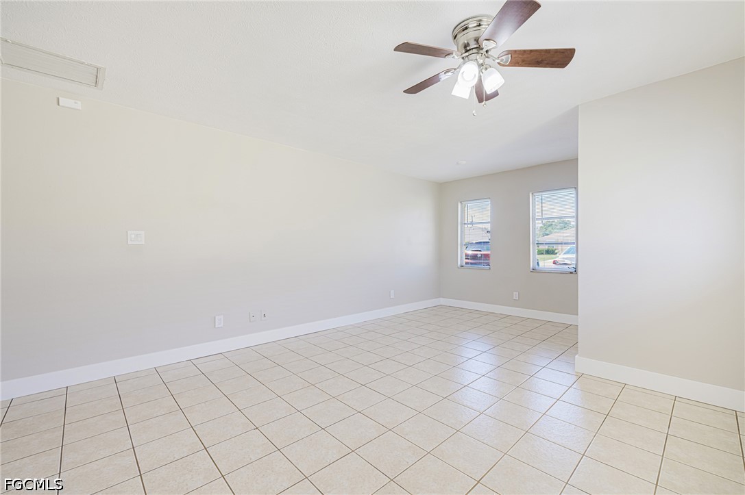 2 Bed Waterfront Home for Sale in Cape Coral, photo 6