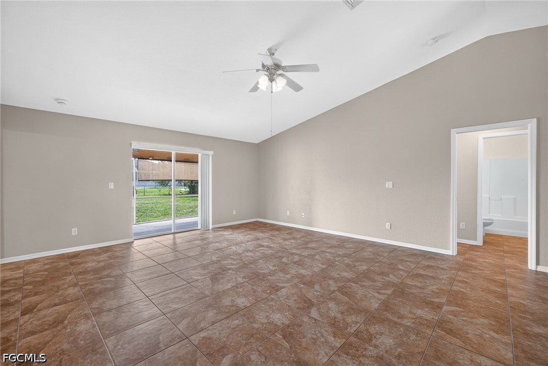 3 Bed SingleFamilyResidence for Sale in Cape Coral, photo 6