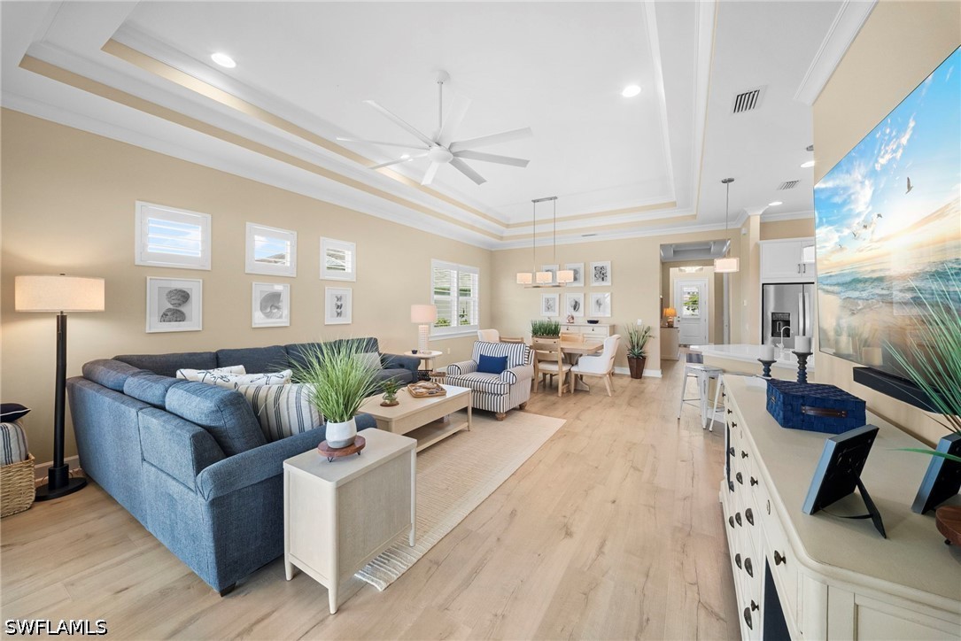 3 Bed Pool Home for Sale in Naples, photo 6