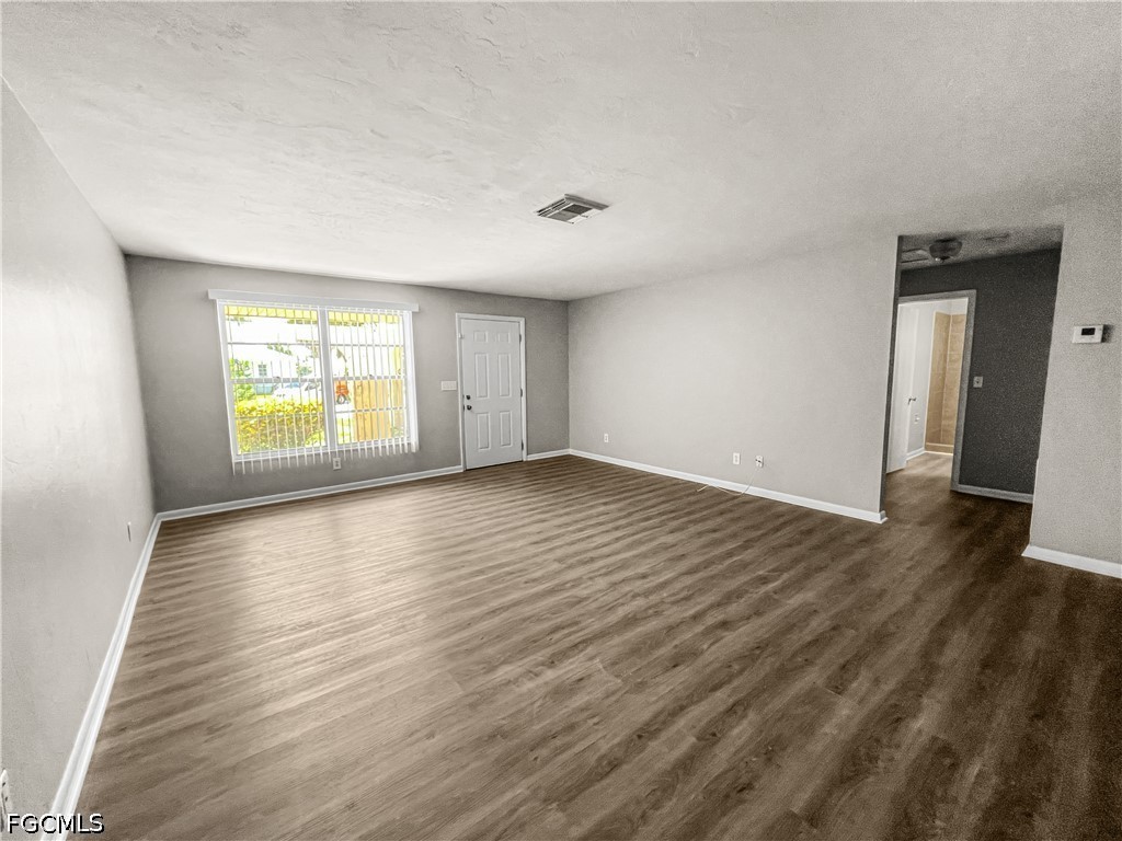 2 Bed Waterfront Home for Sale in Cape Coral, photo 6