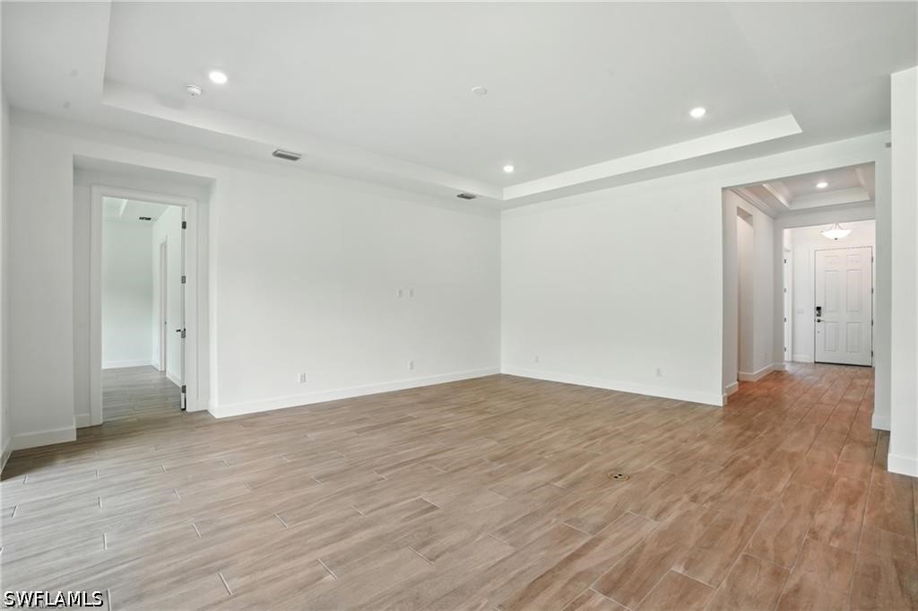 4 Bed SingleFamilyResidence for Sale in Fort Myers, photo 6