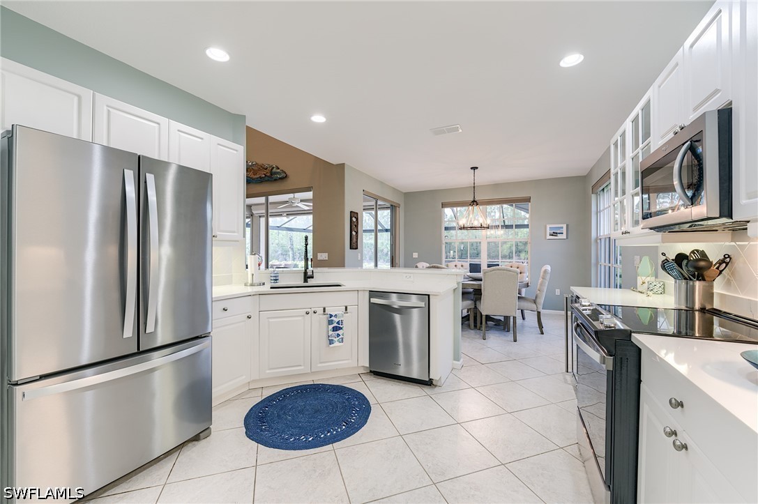 3 Bed Pool Home for Sale in Oak Strand, photo 6