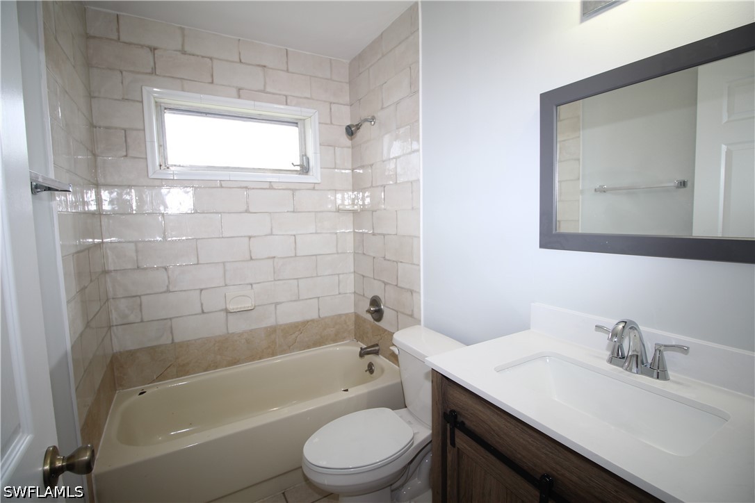 2 Bed Attached for Sale in Cape Coral, photo 6