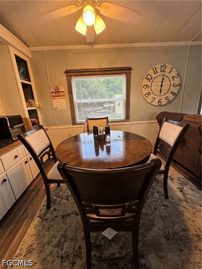 2 Bed Waterfront Home for Sale in Okeechobee, photo 6