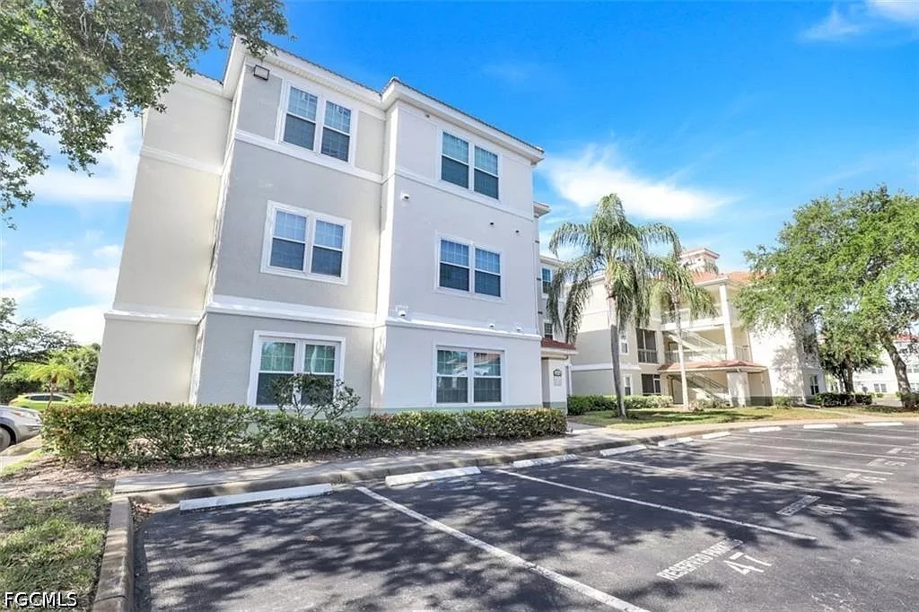 2 Bed Condominium for Sale in Estero, photo 6