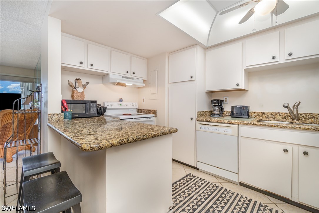 2 Bed Waterfront Home for Sale in Naples, photo 6