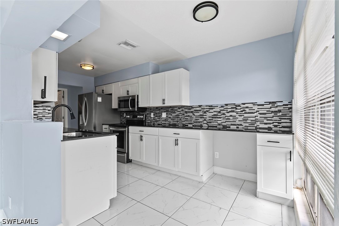 3 Bed Pool Home for Sale in Lehigh Acres, photo 6