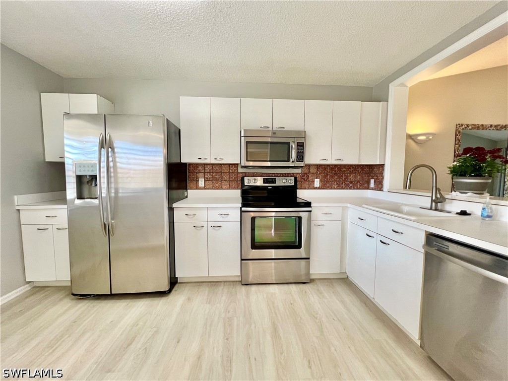 2 Bed Condominium for Sale in Naples, photo 6