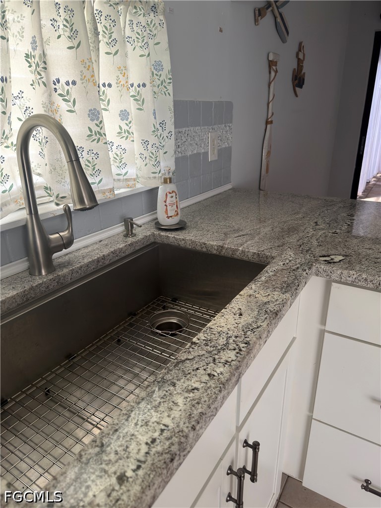 2 Bed Condominium for Sale in Cape Coral, photo 6
