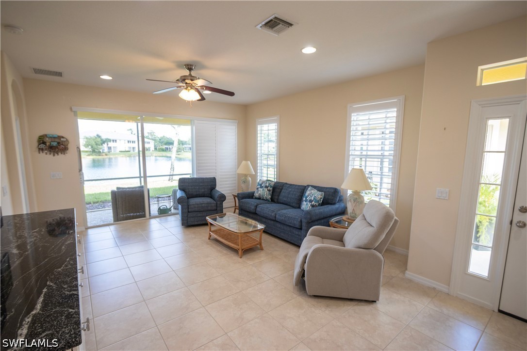 2 Bed Waterfront Home for Sale in Fort Myers, photo 6