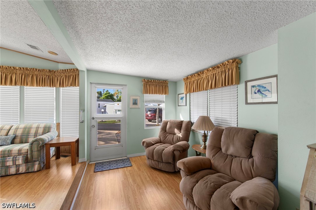 1 Bed ManufacturedHome for Sale in Estero, photo 6