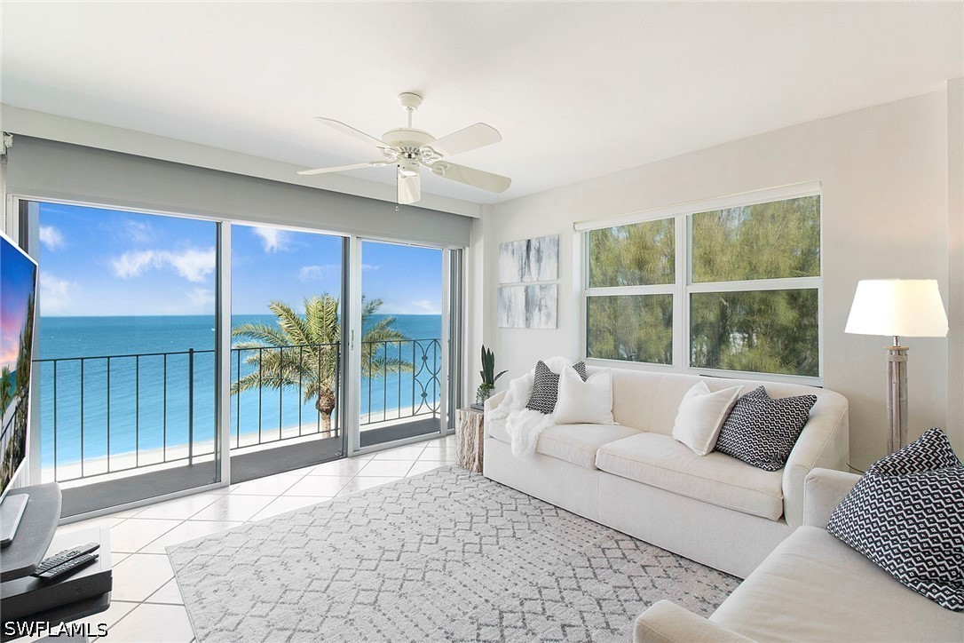 2 Bed Waterfront Home for Sale in Naples, photo 6