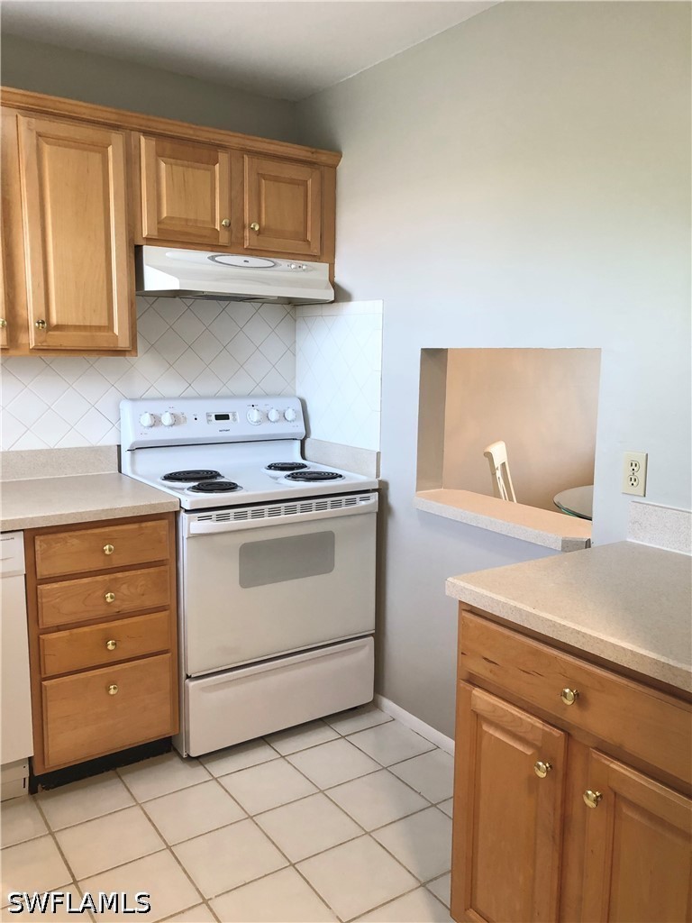 1 Bed Condominium for Sale in Naples, photo 6