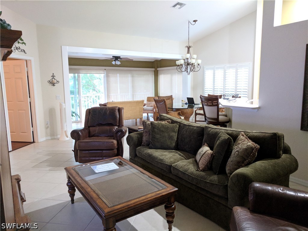 3 Bed Waterfront Home for Sale in Carlton Lakes, photo 6