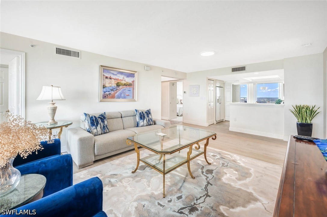 3 Bed Condominium for Sale in St Laurent, photo 6