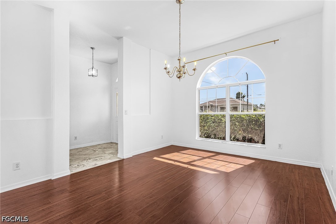 4 Bed SingleFamilyResidence for Sale in Cape Coral, photo 6