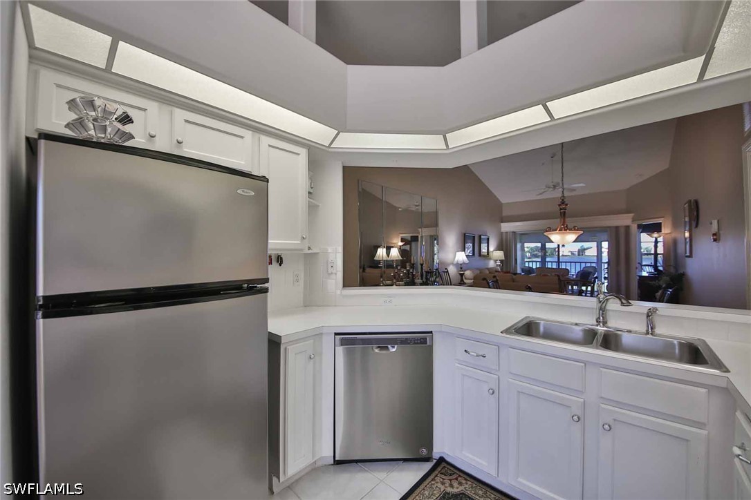 2 Bed Condominium for Sale in Bonita Springs, photo 6