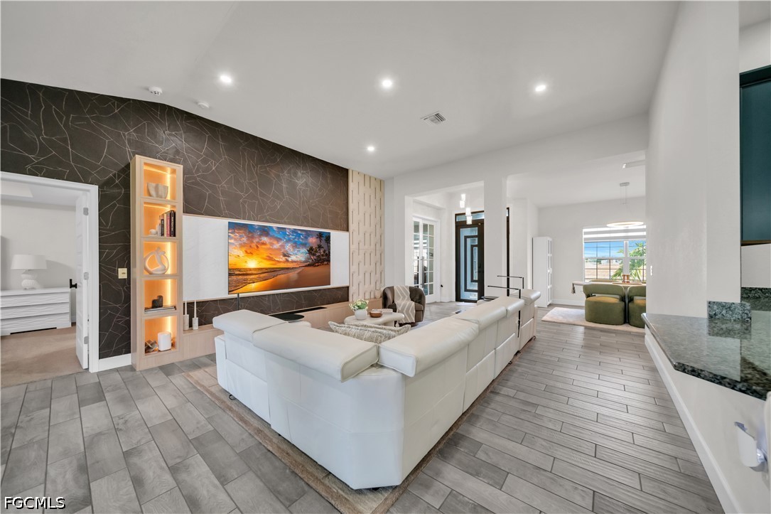 4 Bed SingleFamilyResidence for Sale in Cape Coral, photo 6
