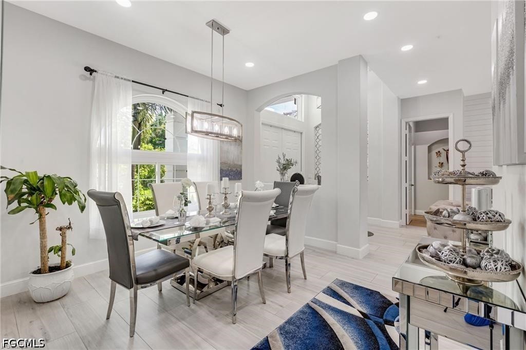 3 Bed Pool Home for Sale in Naples, photo 6
