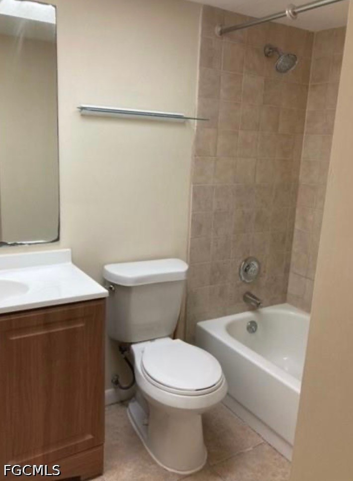 2 Bed Pool Home for Sale in Cape Coral, photo 6