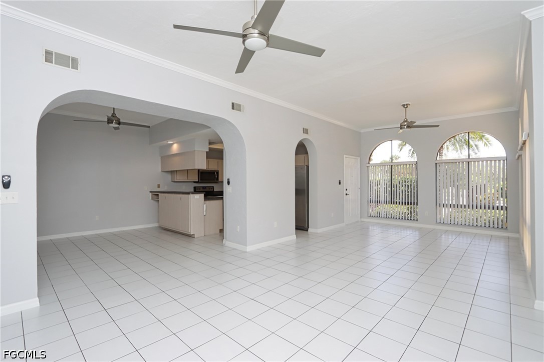 2 Bed Condominium for Sale in Cape Coral, photo 6