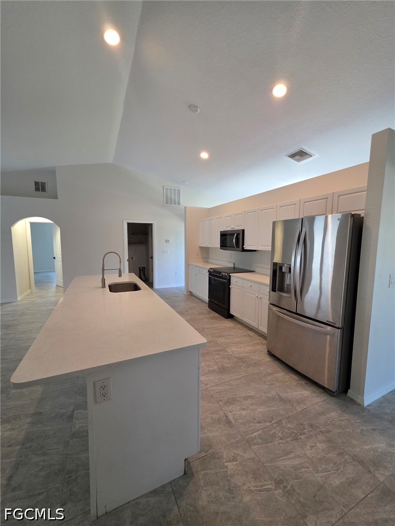 3 Bed SingleFamilyResidence for Sale in Lehigh Acres, photo 6