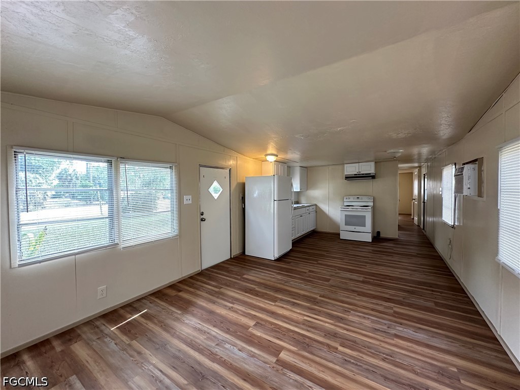 1 Bed Condominium for Sale in North Fort Myers, photo 6