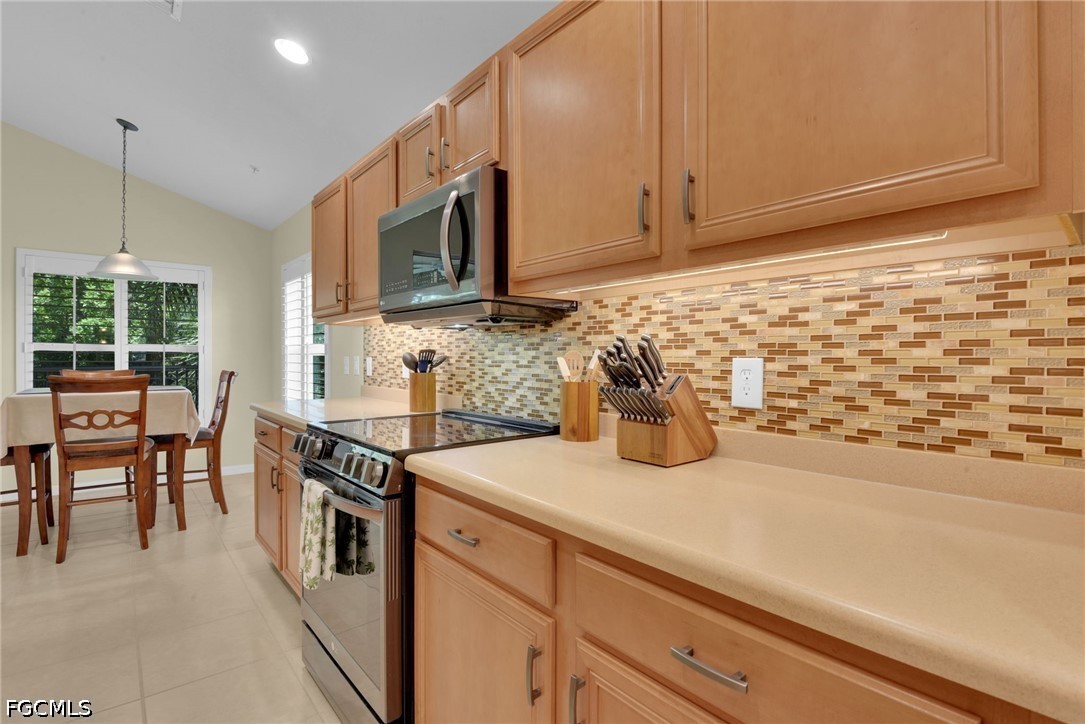 2 Bed Condominium for Sale in Whispering Palms, photo 6