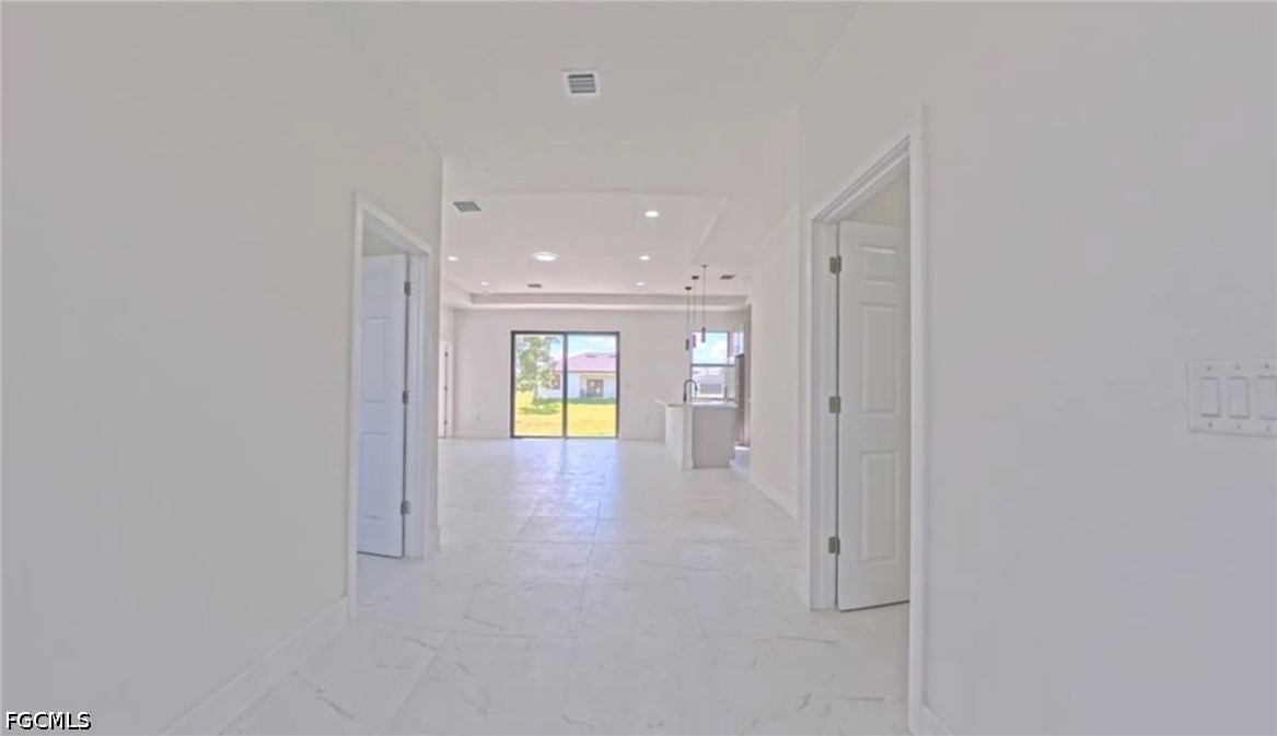3 Bed SingleFamilyResidence for Sale in Lehigh Acres, photo 6