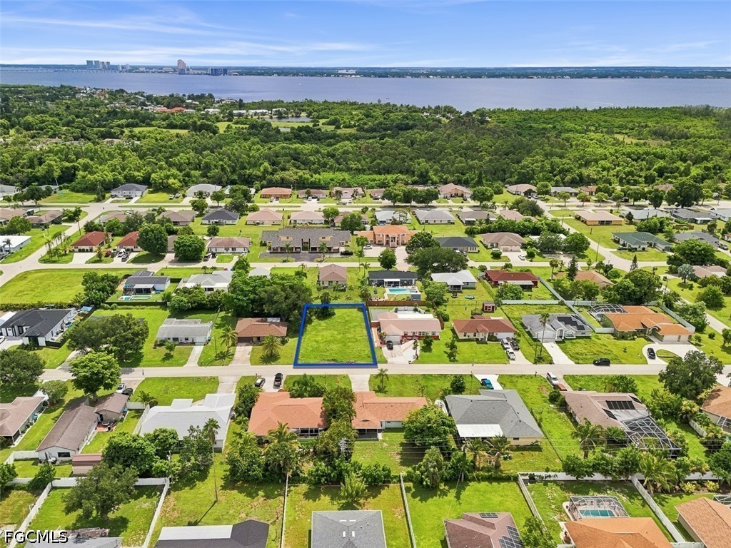 Residential for Sale in Cape Coral, photo 6