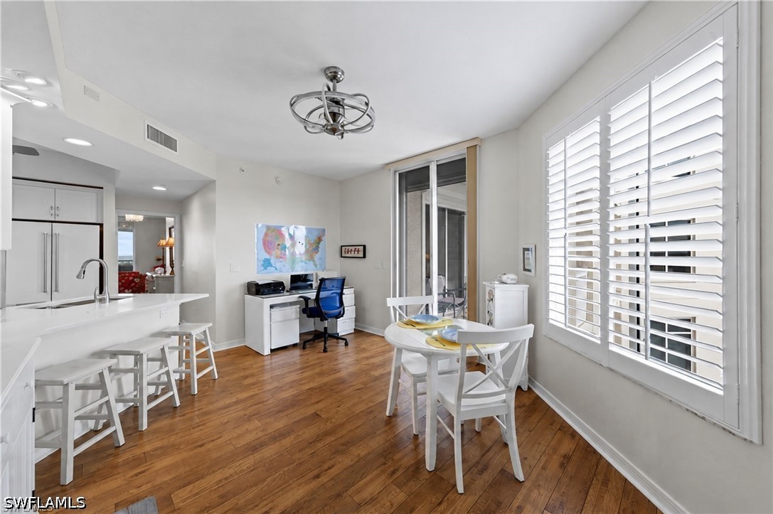 2 Bed Waterfront Home for Sale in Naples, photo 6