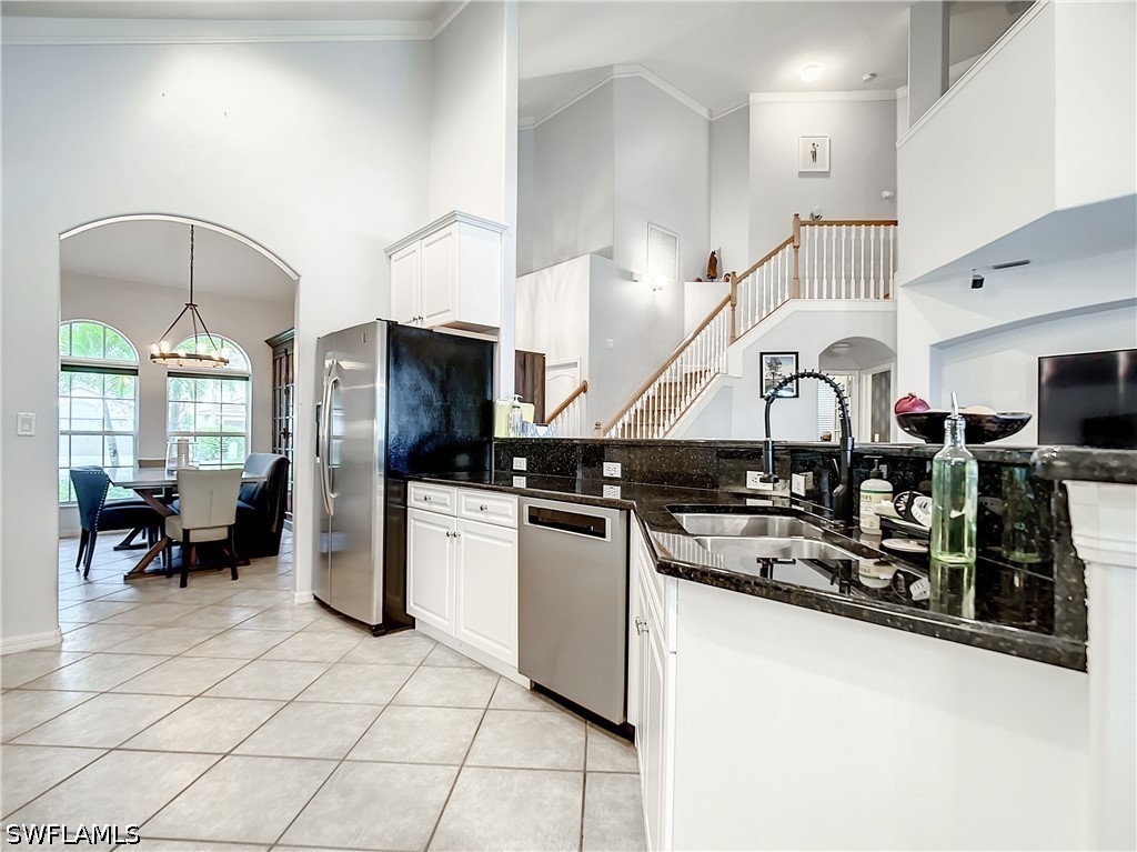 4 Bed Pool Home for Sale in Laurel Lakes, photo 6