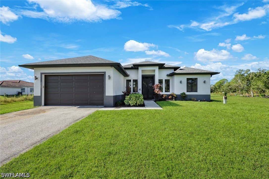 3 Bed Pool Home for Sale in Naples, photo 6