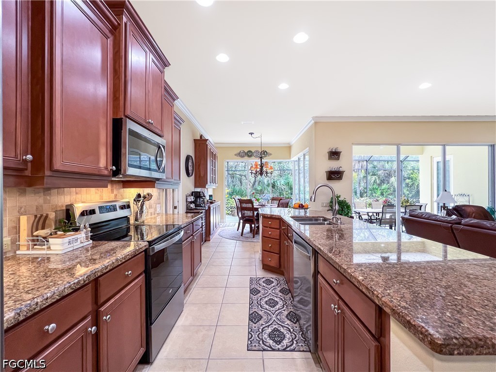 3 Bed SingleFamilyResidence for Sale in Shady Bend, photo 6