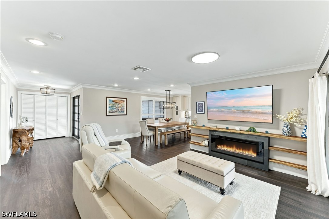 3 Bed Pool Home for Sale in Marco Island, photo 6