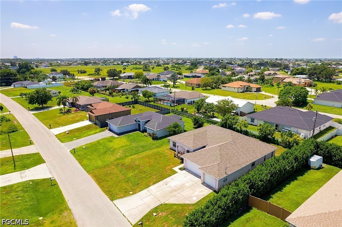 3 Bed SingleFamilyResidence for Sale in Cape Coral, photo 6