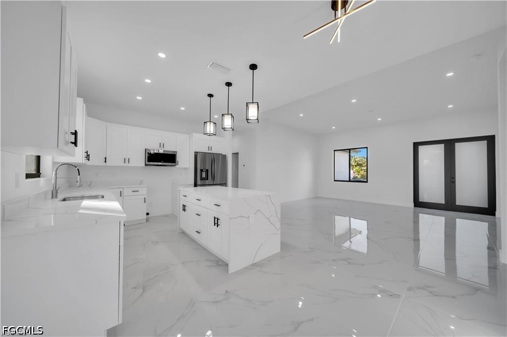 3 Bed SingleFamilyResidence for Sale in Lehigh Acres, photo 6
