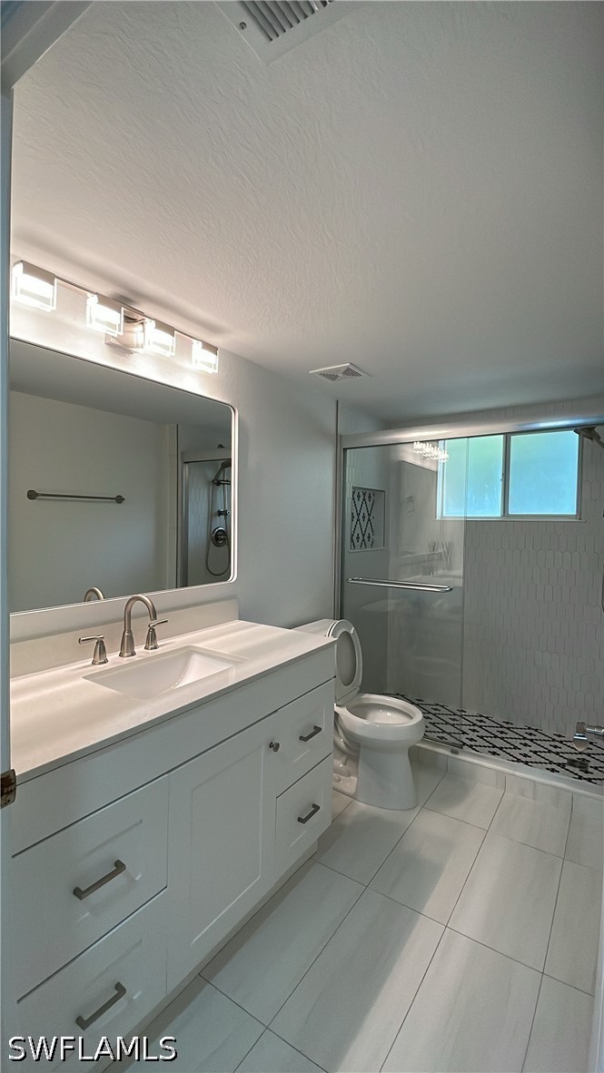 2 Bed Condominium for Sale in Naples, photo 6