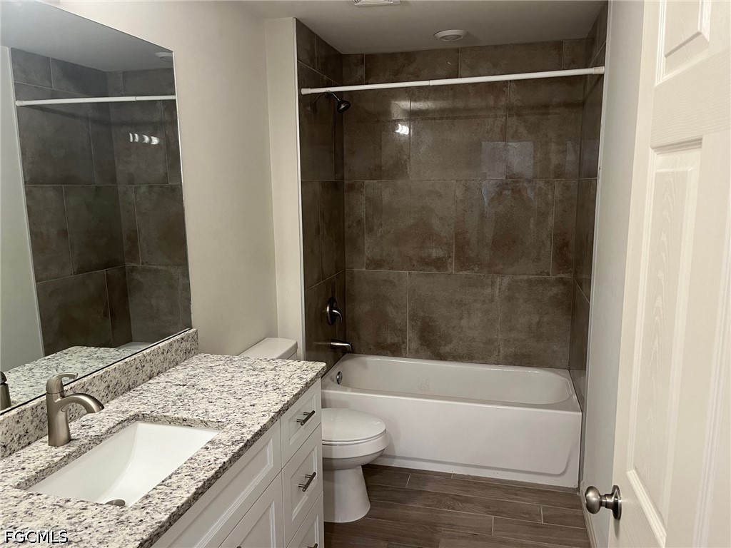 3 Bed Duplex for Sale in Cape Coral, photo 6