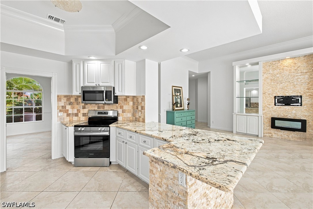 3 Bed Waterfront Home for Sale in Village Walk, photo 6
