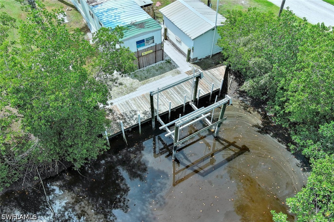 Waterfront Home for Sale in Plantation Island, photo 6
