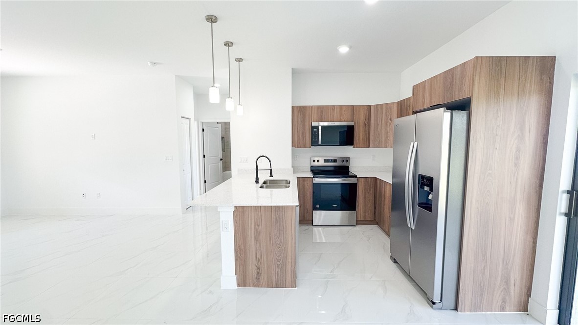 3 Bed SingleFamilyResidence for Sale in Lehigh Acres, photo 6