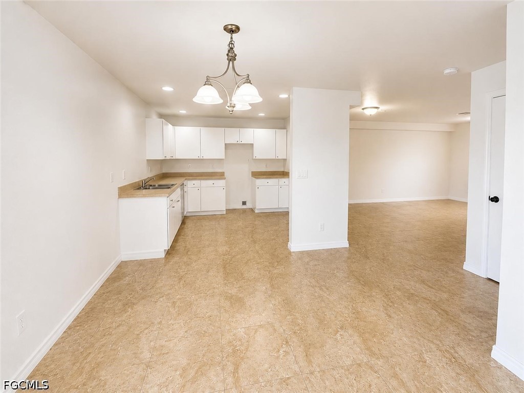 4 Bed SingleFamilyResidence for Sale in Lehigh Acres, photo 6