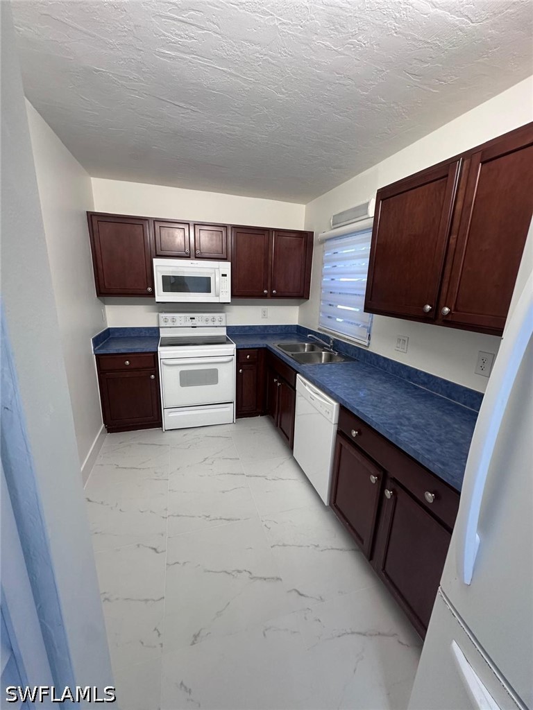 2 Bed Condominium for Sale in Marwood, photo 6