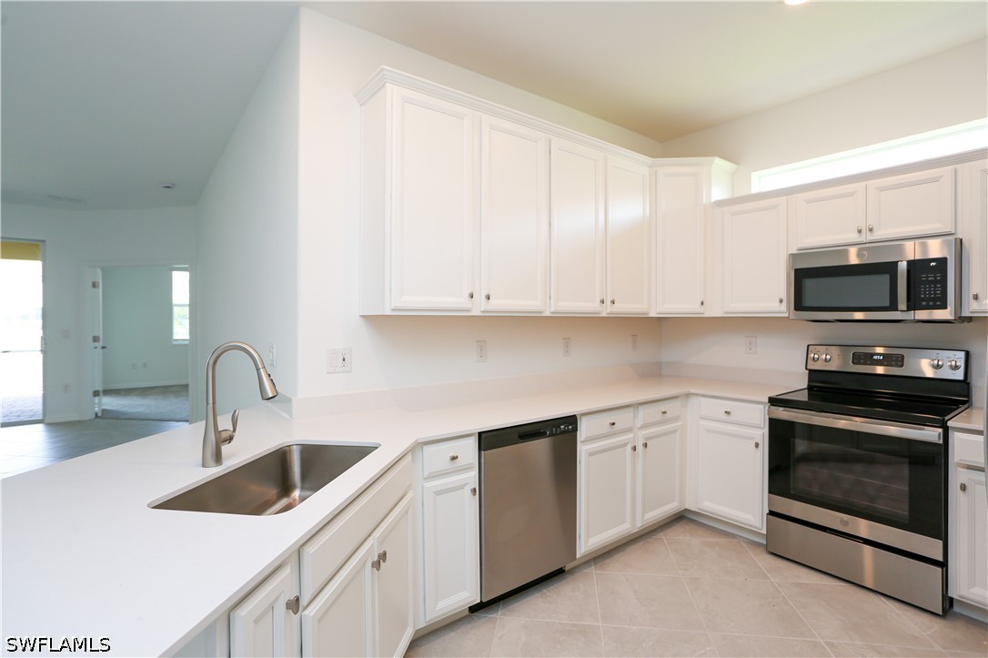 2 Bed Waterfront Home for Sale in Naples, photo 6