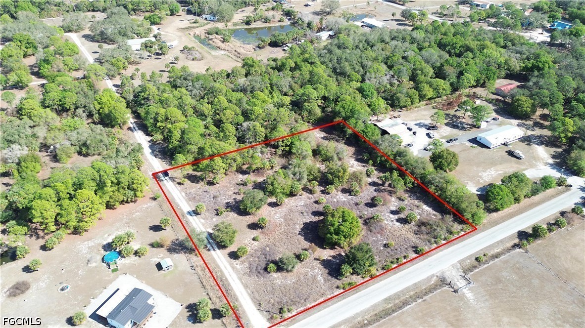 Residential for Sale in Pioneer Plantation, photo 6