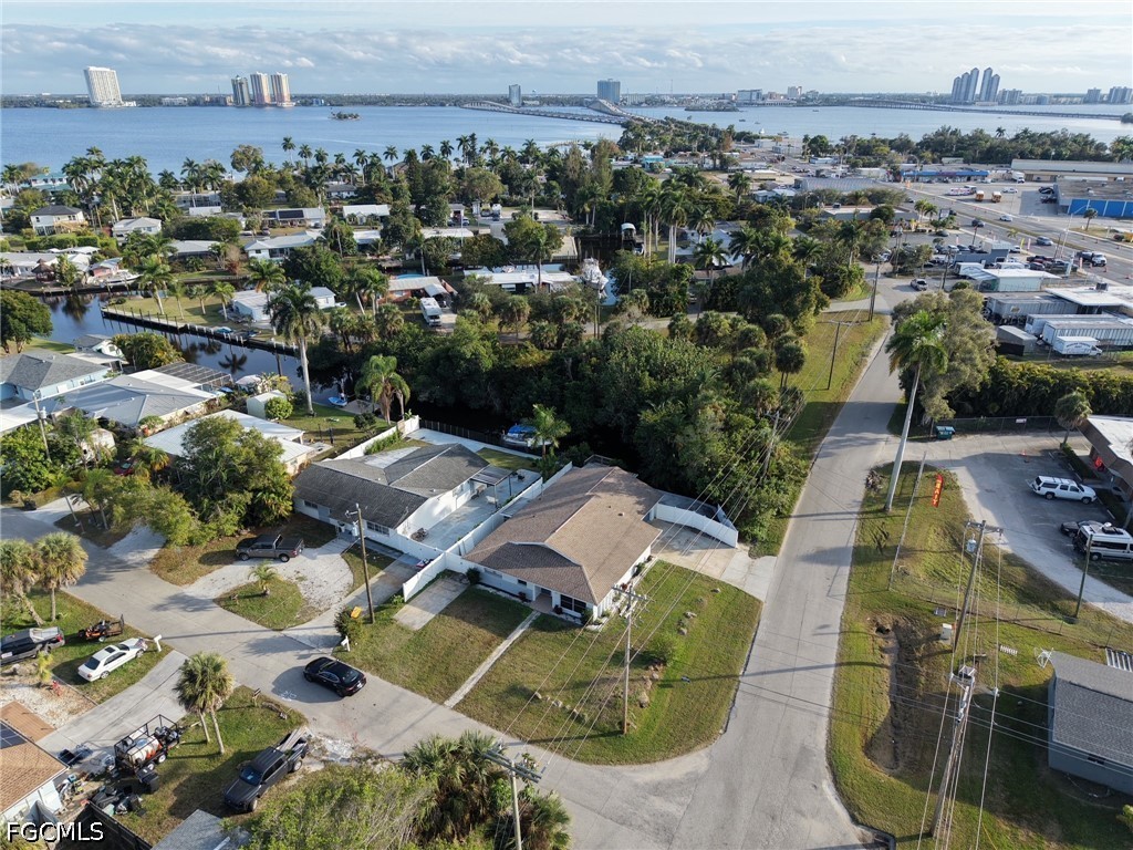 3 Bed Waterfront Home for Sale in Holeusa Estates, photo 6