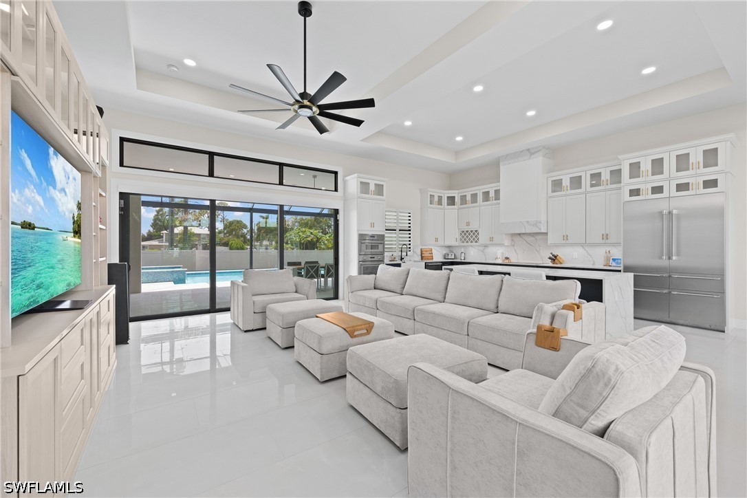 5 Bed Pool Home for Sale in Naples Park, photo 6