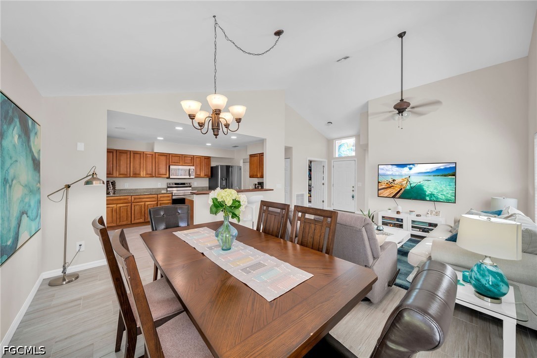 3 Bed SingleFamilyResidence for Sale in The Meadow, photo 6